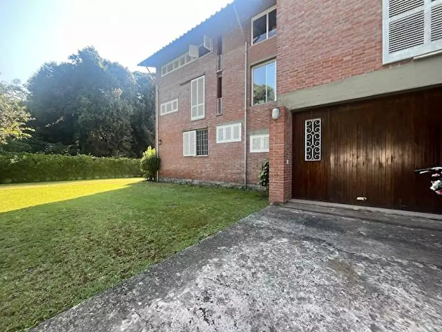 Immagine 25 di Appartamento in vendita  a Camaiore