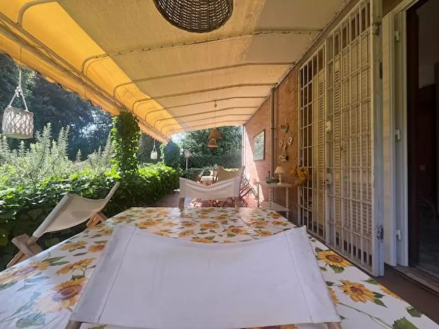 Immagine 18 di Appartamento in vendita  a Camaiore