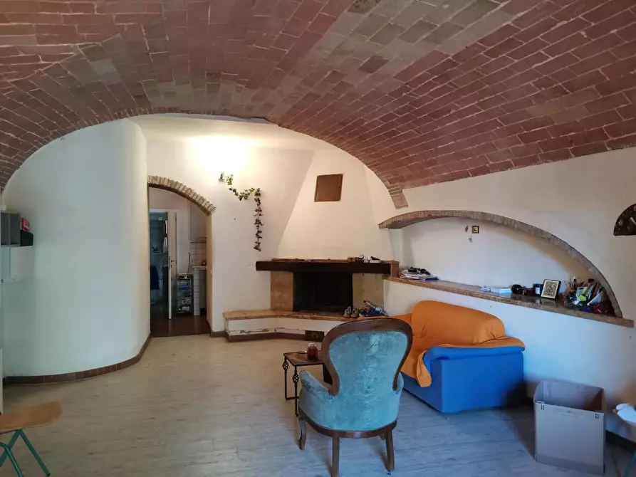 Immagine 8 di Magazzino in vendita  a Colle Di Val D'elsa