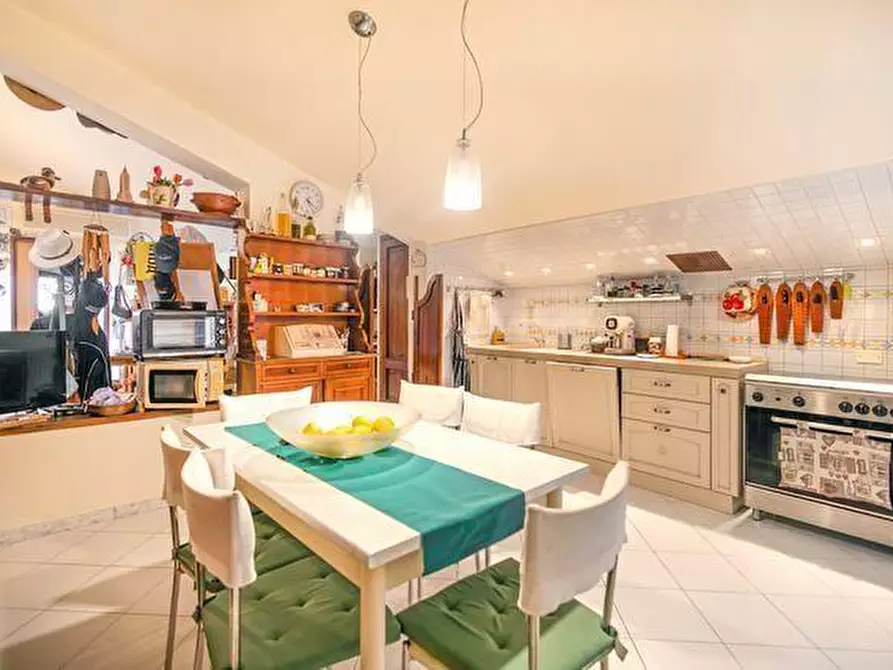 Immagine 4 di Appartamento in vendita  a Pisa