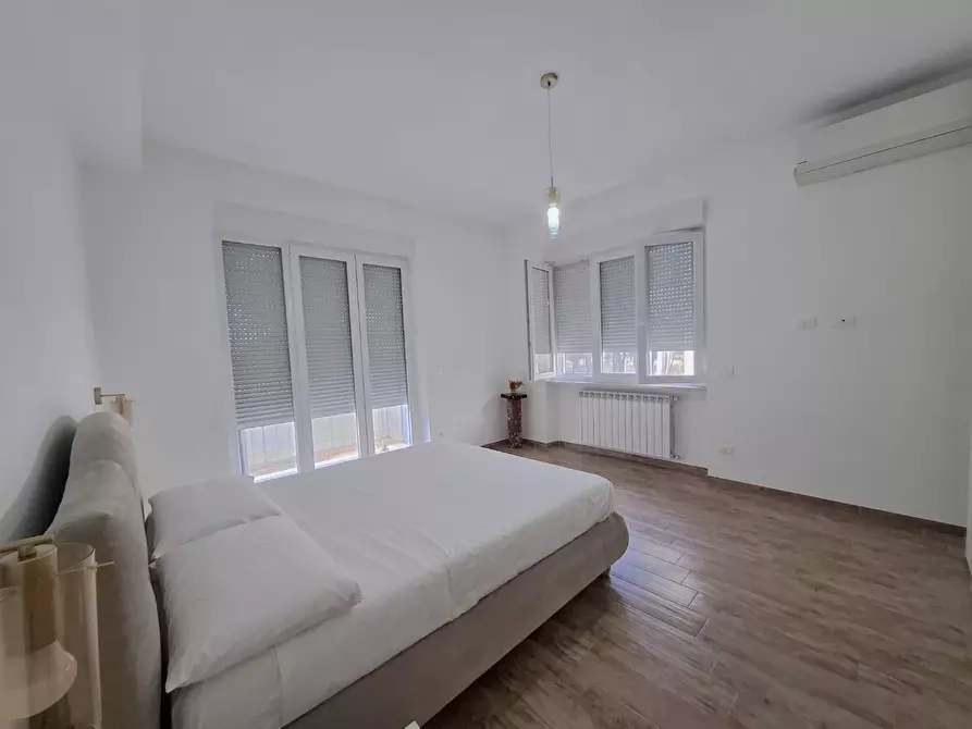 Immagine 9 di Appartamento in vendita  a Carrara