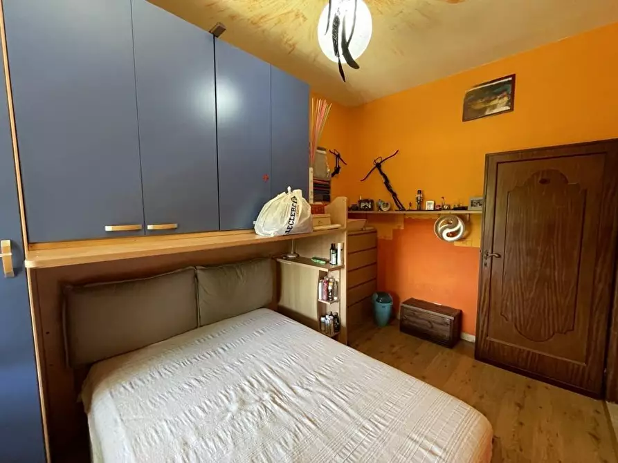 Immagine 19 di Appartamento in vendita  a Lucca