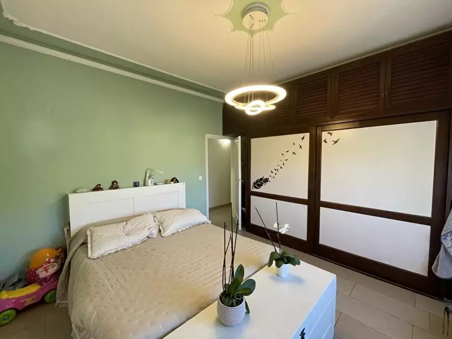 Immagine 12 di Appartamento in vendita  a Lucca