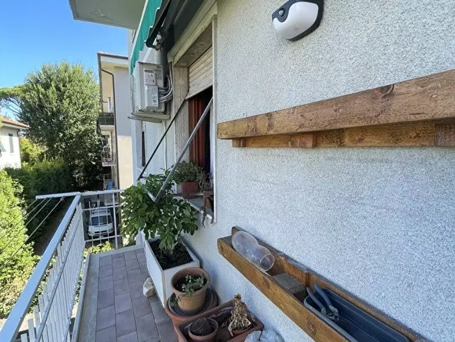 Immagine 30 di Appartamento in vendita  a Lucca