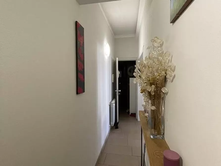 Immagine 10 di Appartamento in vendita  a Lucca