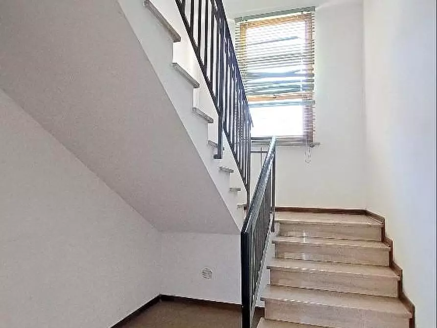 Immagine 26 di Appartamento in vendita  a Cascina