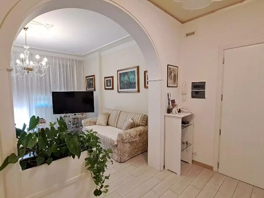 Immagine 2 di Appartamento in vendita  a Cascina