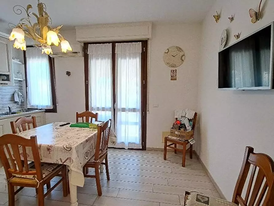 Immagine 12 di Appartamento in vendita  a Cascina