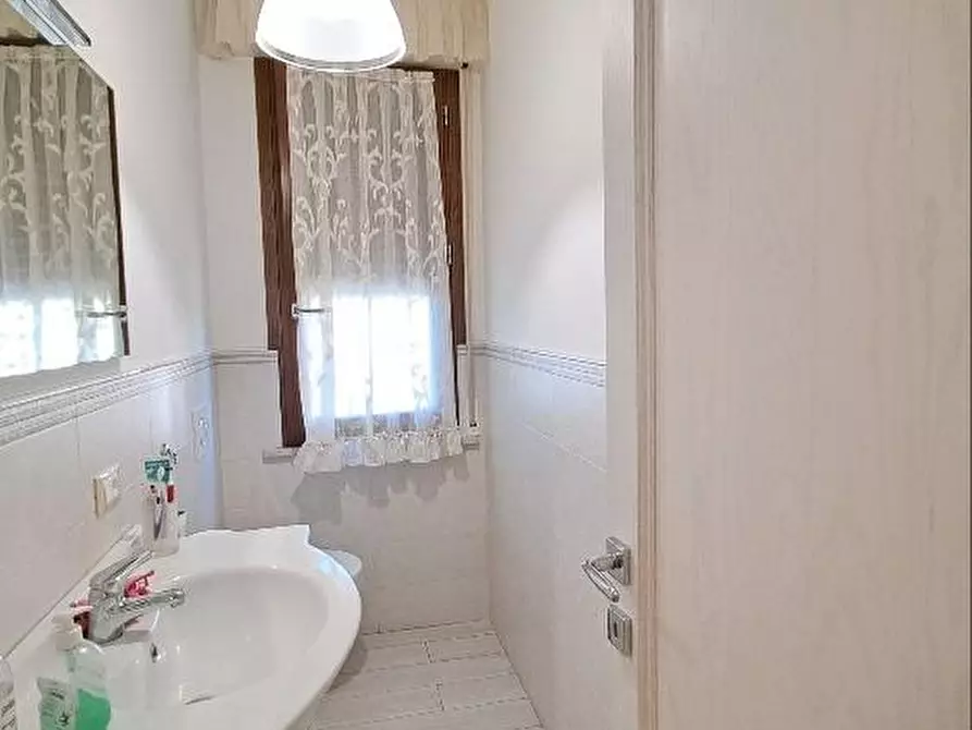 Immagine 13 di Appartamento in vendita  a Cascina