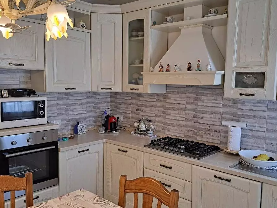 Immagine 11 di Appartamento in vendita  a Cascina