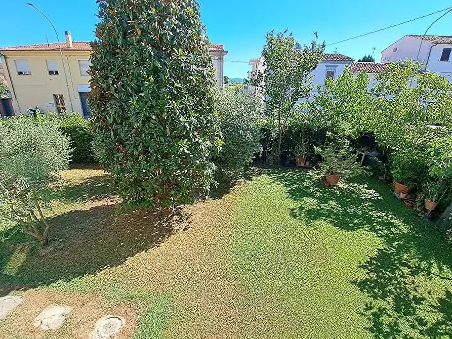 Immagine 19 di Appartamento in vendita  a Cascina