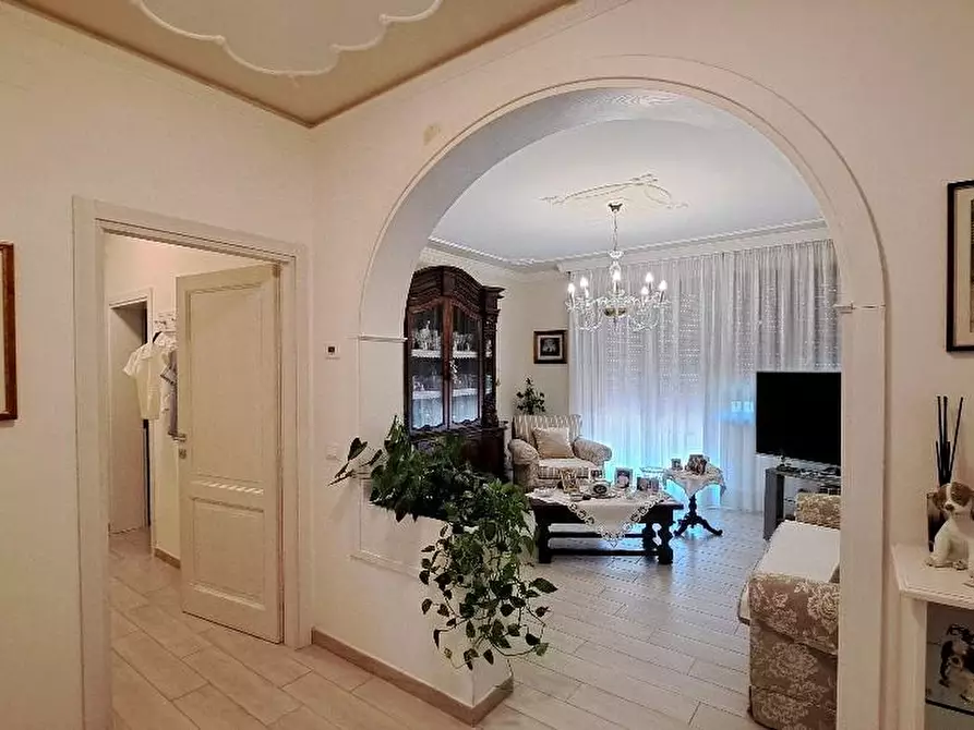 Immagine 7 di Appartamento in vendita  a Cascina