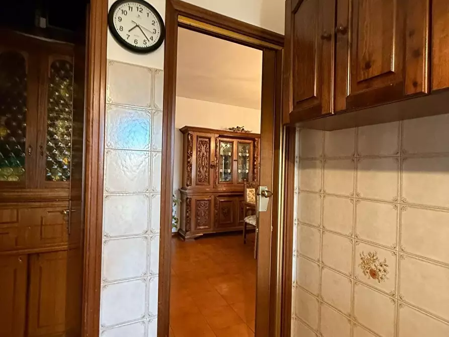 Immagine 5 di Appartamento in vendita  a Carrara