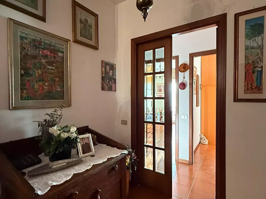 Immagine 1 di Appartamento in vendita  a Carrara