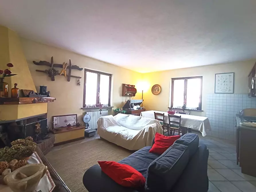 Immagine 3 di Casa bifamiliare in vendita  a Castelnuovo Di Garfagnana