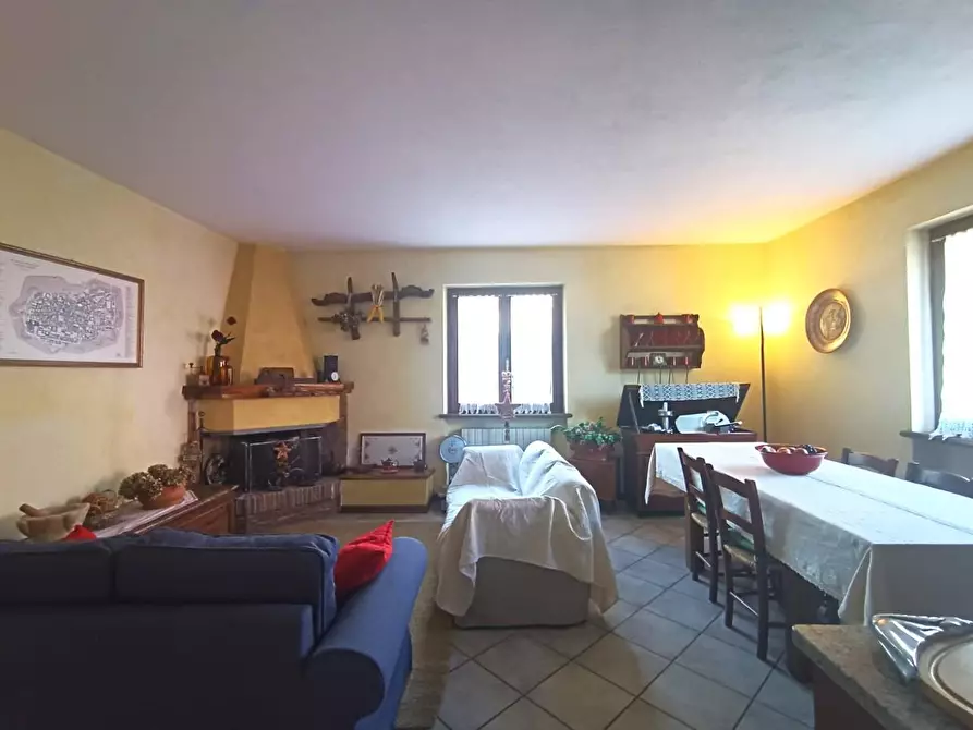 Immagine 8 di Casa bifamiliare in vendita  a Castelnuovo Di Garfagnana