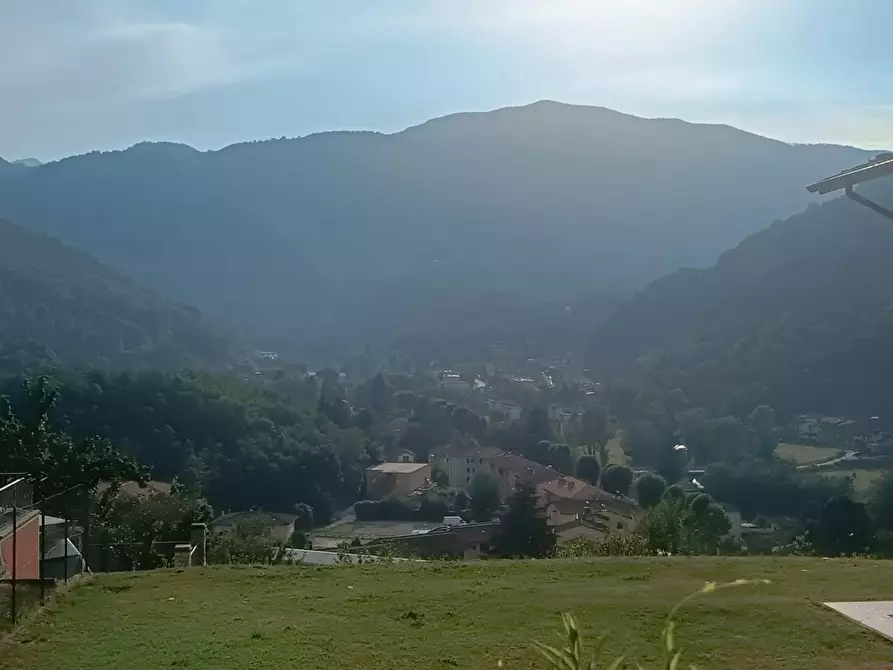 Immagine 35 di Casa bifamiliare in vendita  a Castelnuovo Di Garfagnana