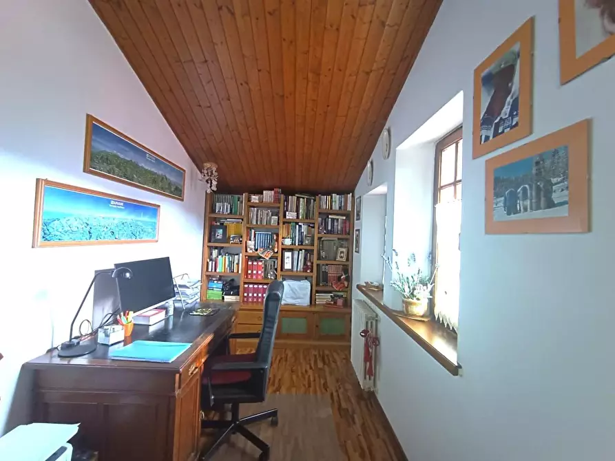 Immagine 21 di Casa bifamiliare in vendita  a Castelnuovo Di Garfagnana