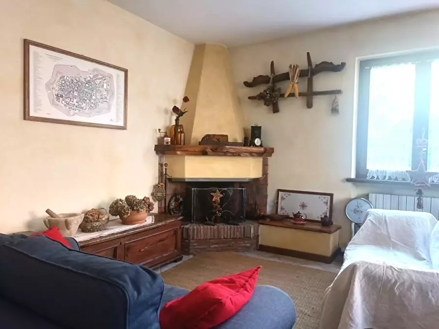 Immagine 4 di Casa bifamiliare in vendita  a Castelnuovo Di Garfagnana
