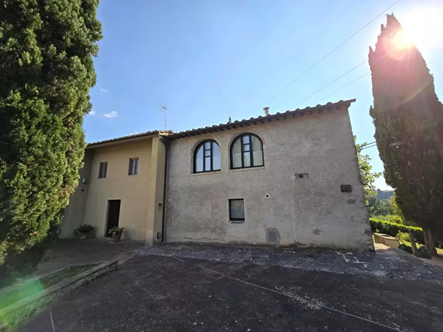 Immagine 1 di Casa colonica in vendita  a Colle Di Val D'elsa