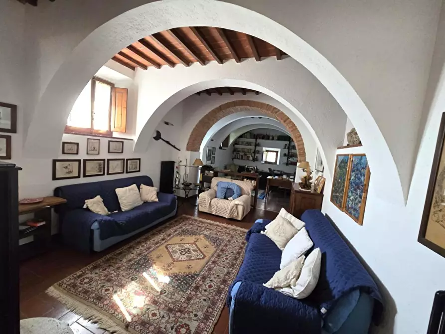 Immagine 13 di Casa colonica in vendita  a Colle Di Val D'elsa