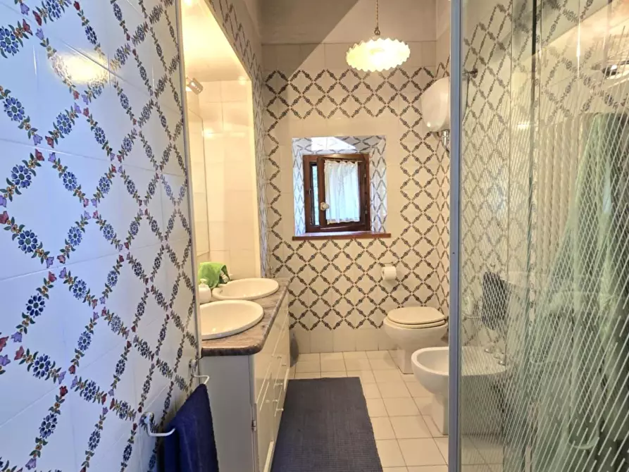 Immagine 31 di Casa colonica in vendita  a Colle Di Val D'elsa