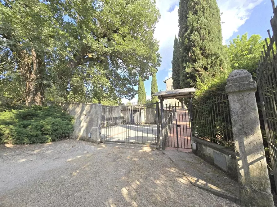 Immagine 4 di Casa colonica in vendita  a Colle Di Val D'elsa