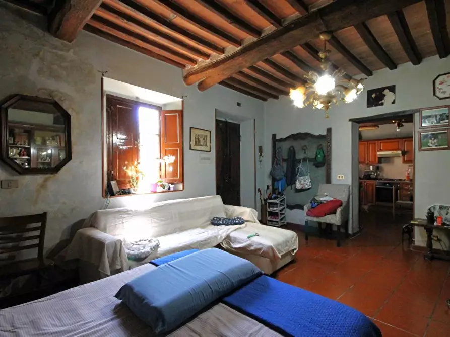 Immagine 9 di Rustico / casale in vendita  a Capannori