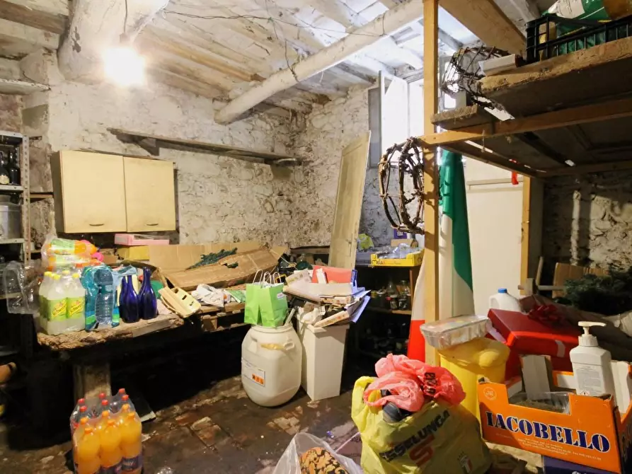 Immagine 12 di Rustico / casale in vendita  a Capannori