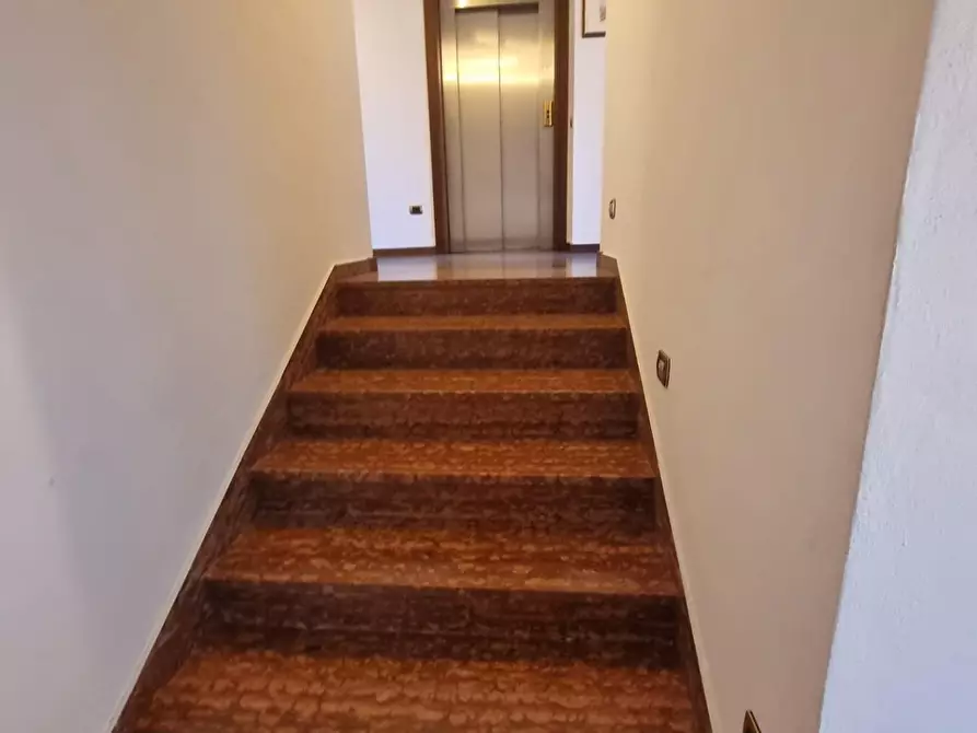 Immagine 14 di Villa in vendita  a Pisa