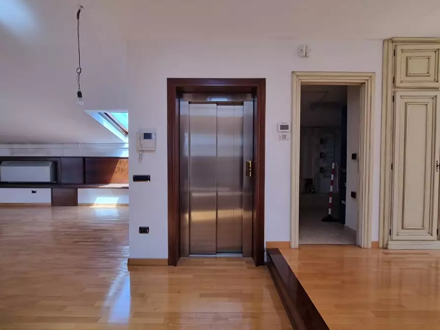 Immagine 32 di Villa in vendita  a Pisa