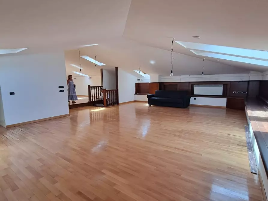 Immagine 35 di Villa in vendita  a Pisa