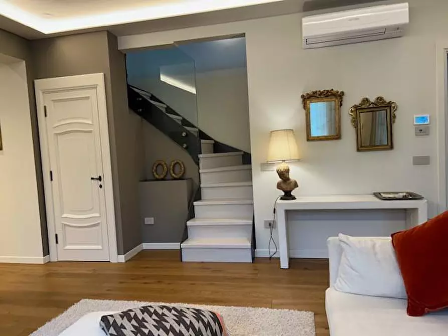 Immagine 18 di Appartamento in affitto  a Empoli