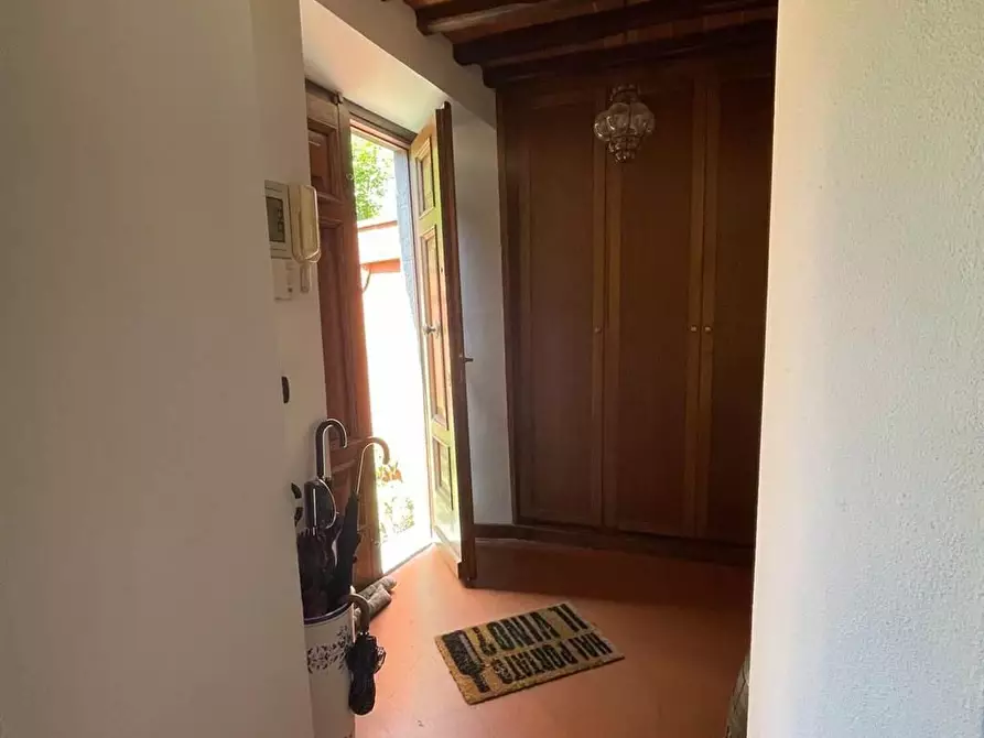 Immagine 22 di Appartamento in vendita  a Massa E Cozzile