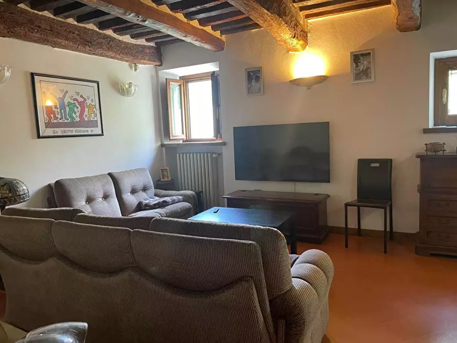 Immagine 21 di Appartamento in vendita  a Massa E Cozzile