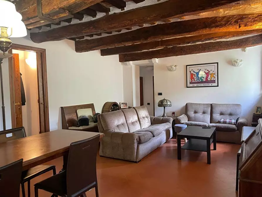 Immagine 10 di Appartamento in vendita  a Massa E Cozzile