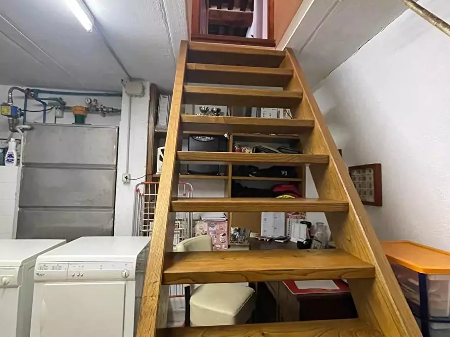 Immagine 16 di Appartamento in vendita  a Massa E Cozzile