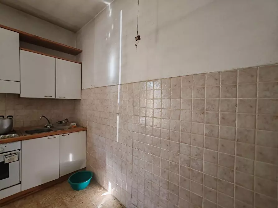 Immagine 6 di Porzione di casa in vendita  a Montignoso