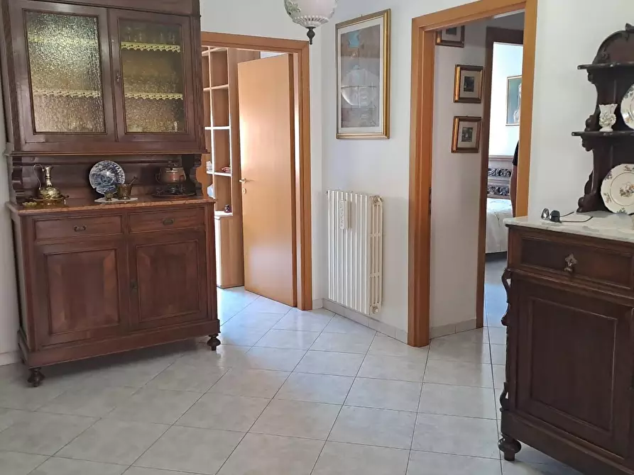 Immagine 2 di Appartamento in vendita  a Cecina