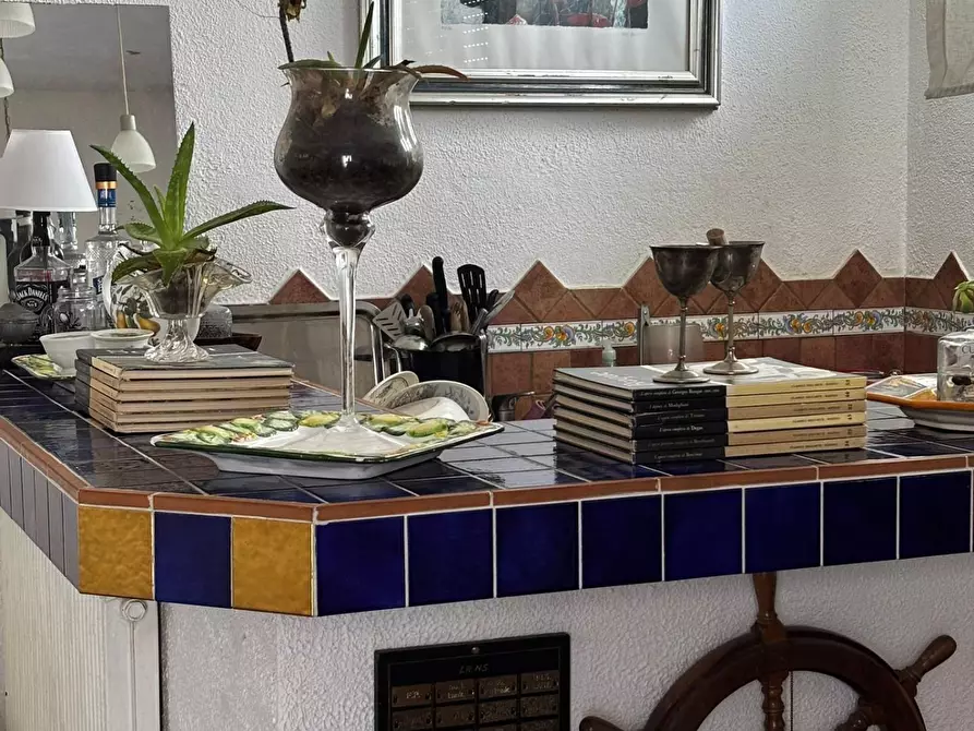 Immagine 4 di Appartamento in vendita  a Viareggio