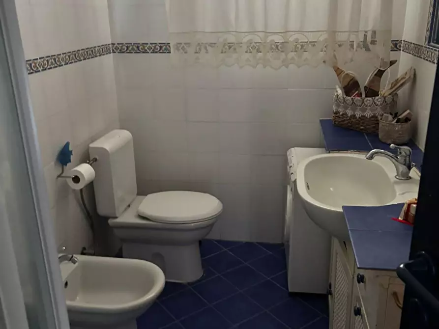 Immagine 18 di Appartamento in vendita  a Viareggio