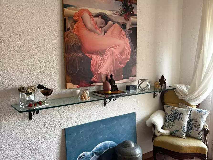 Immagine 6 di Appartamento in vendita  a Viareggio