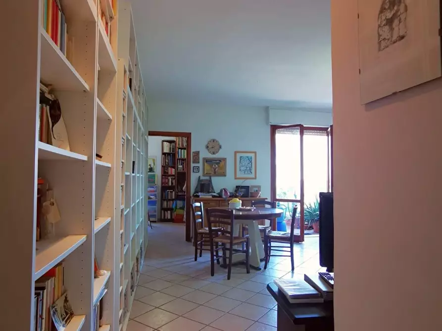 Immagine 2 di Appartamento in vendita  a Cascina