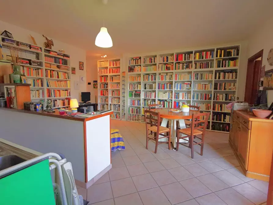 Immagine 10 di Appartamento in vendita  a Cascina