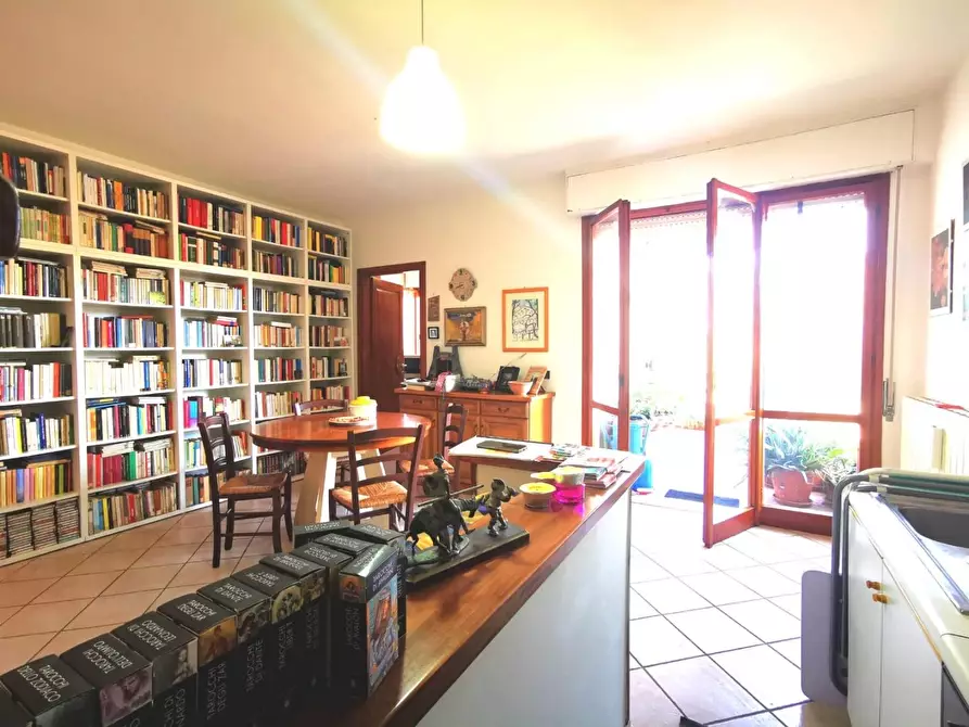 Immagine 16 di Appartamento in vendita  a Cascina