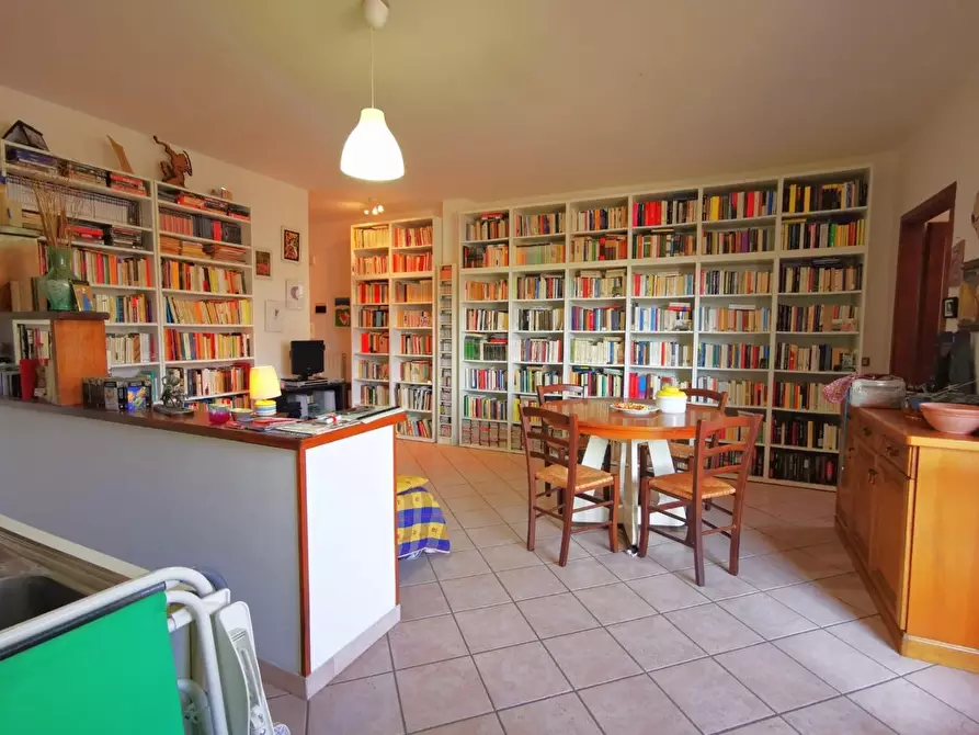 Immagine 6 di Appartamento in vendita  a Cascina