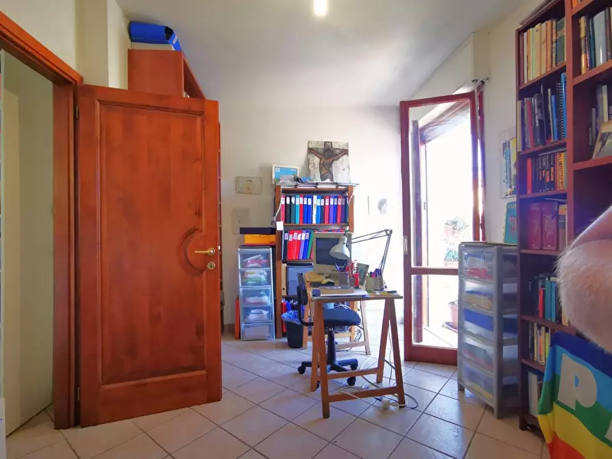 Immagine 30 di Appartamento in vendita  a Cascina