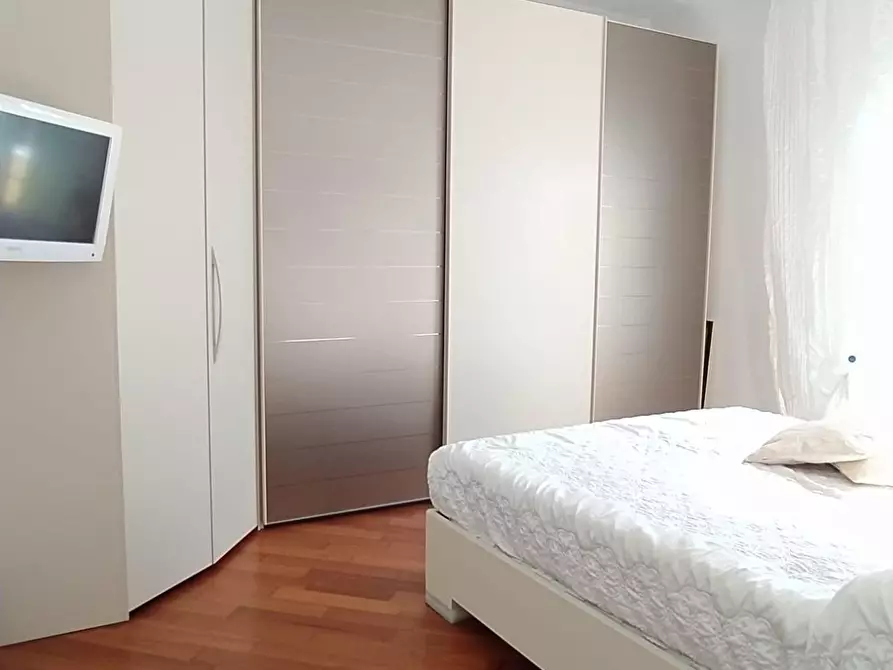 Immagine 12 di Villa in vendita  a Carrara