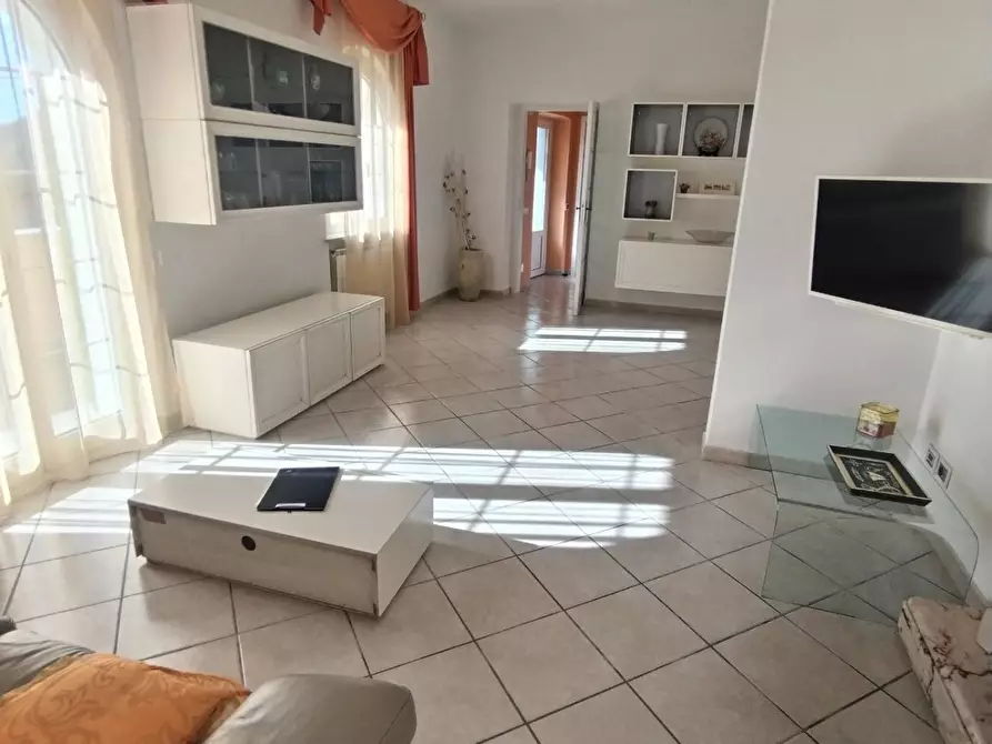 Immagine 25 di Villa in vendita  a Carrara