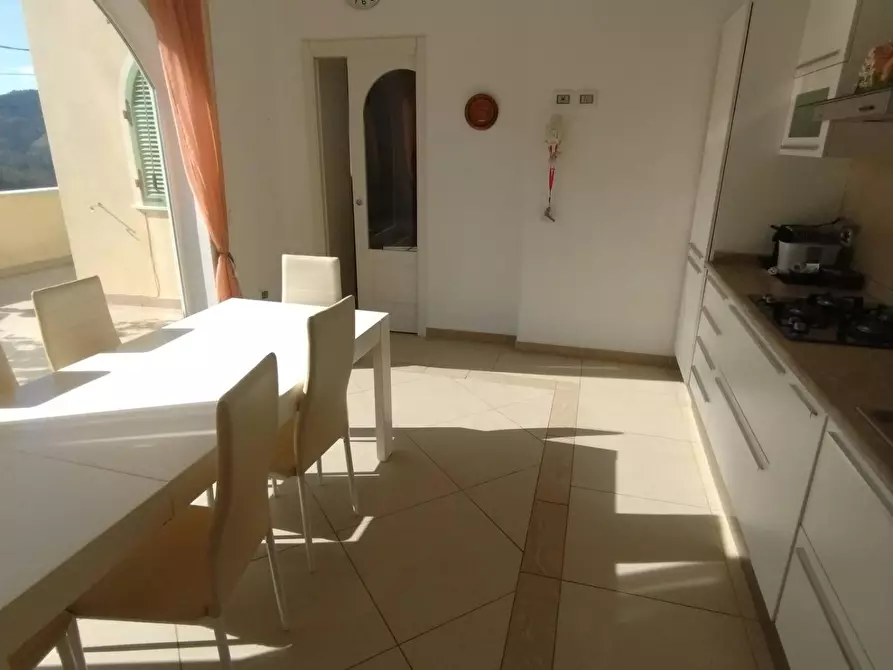 Immagine 23 di Villa in vendita  a Carrara